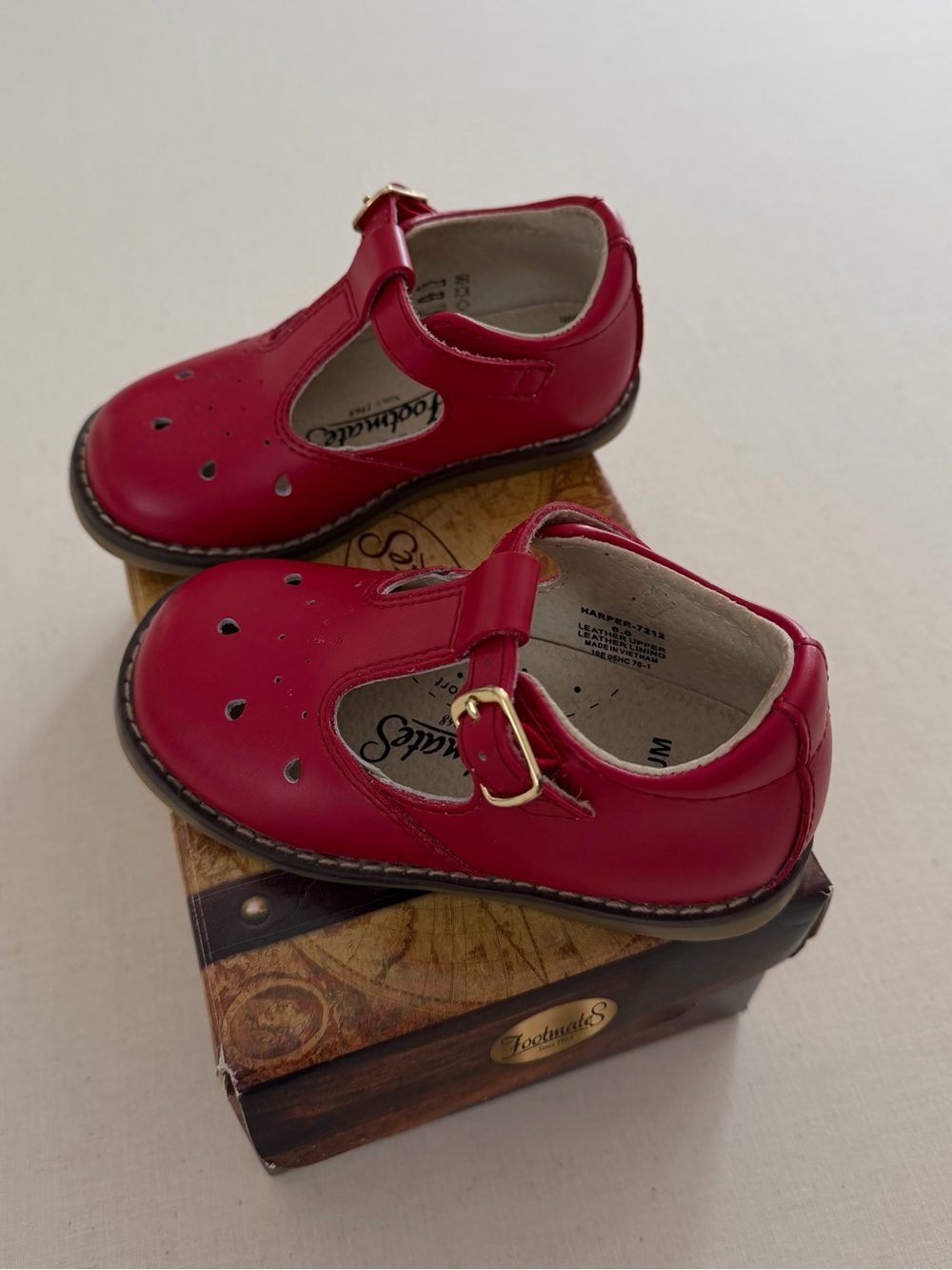 FootMates Harper Red Mary Jane Toddler Shoes- Size 6M❤️